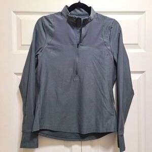 Under Armour Run half zip fitted‎ long sleeve gray shirt size M